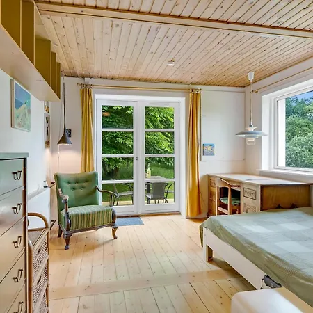 Ferienhaus Spacious With Terrace, Wood-burning Stove And Large Plot Fjerritslev