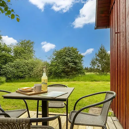 Spacious With Terrace, Wood-burning Stove And Large Plot Feriehus Fjerritslev