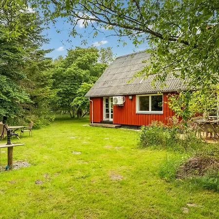 Ferienhaus Spacious With Terrace, Wood-burning Stove And Large Plot